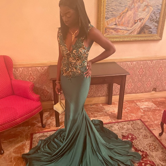 Prom dress - Picture 6 of 6